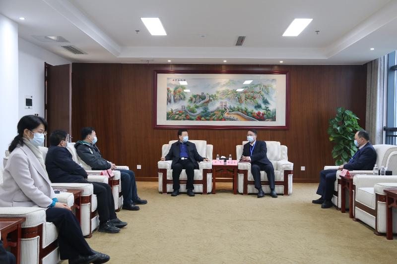 2022年12月，時任湖南省人民政府副省長、黨組成員，省國資委黨委書記陳飛到公司調(diào)研指導工作
