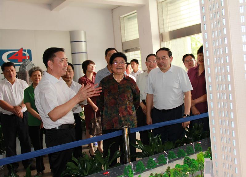 2012年9月，中國關(guān)心下一代工作委員會(huì)主任顧秀蓮來公司調(diào)研