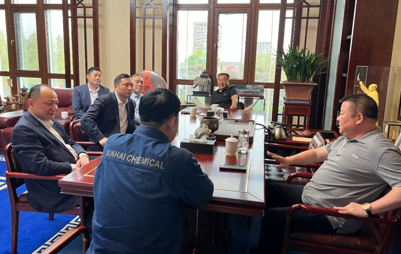 周鴻拜訪河北鑫?？毓杉瘓F有限公司董事長詹國海